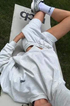 Shorts<MCB Sportswear Signature Shorts Shorts Lysegrå